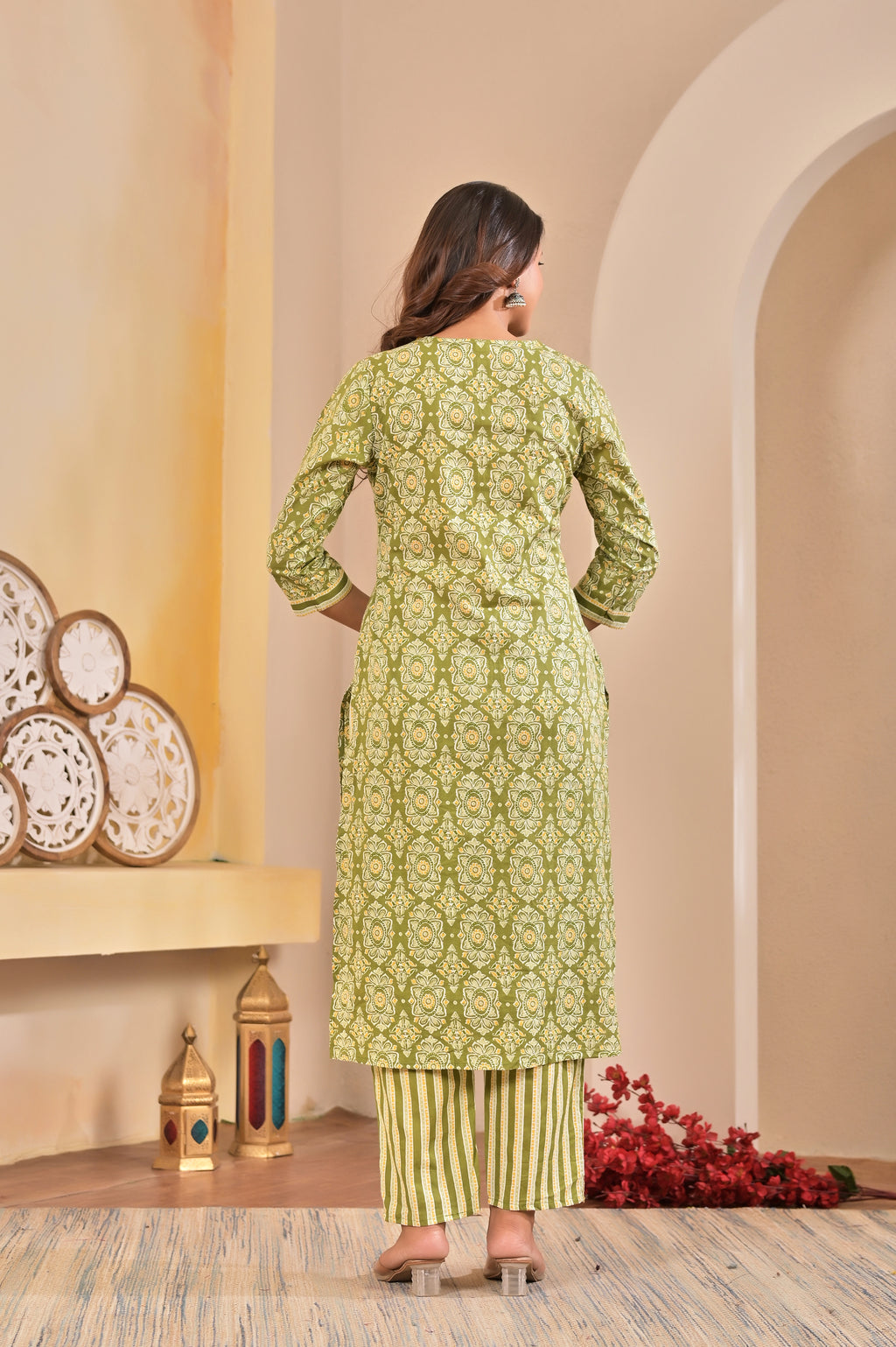 Ethnic Floral Print Kurta Set with Dupatta