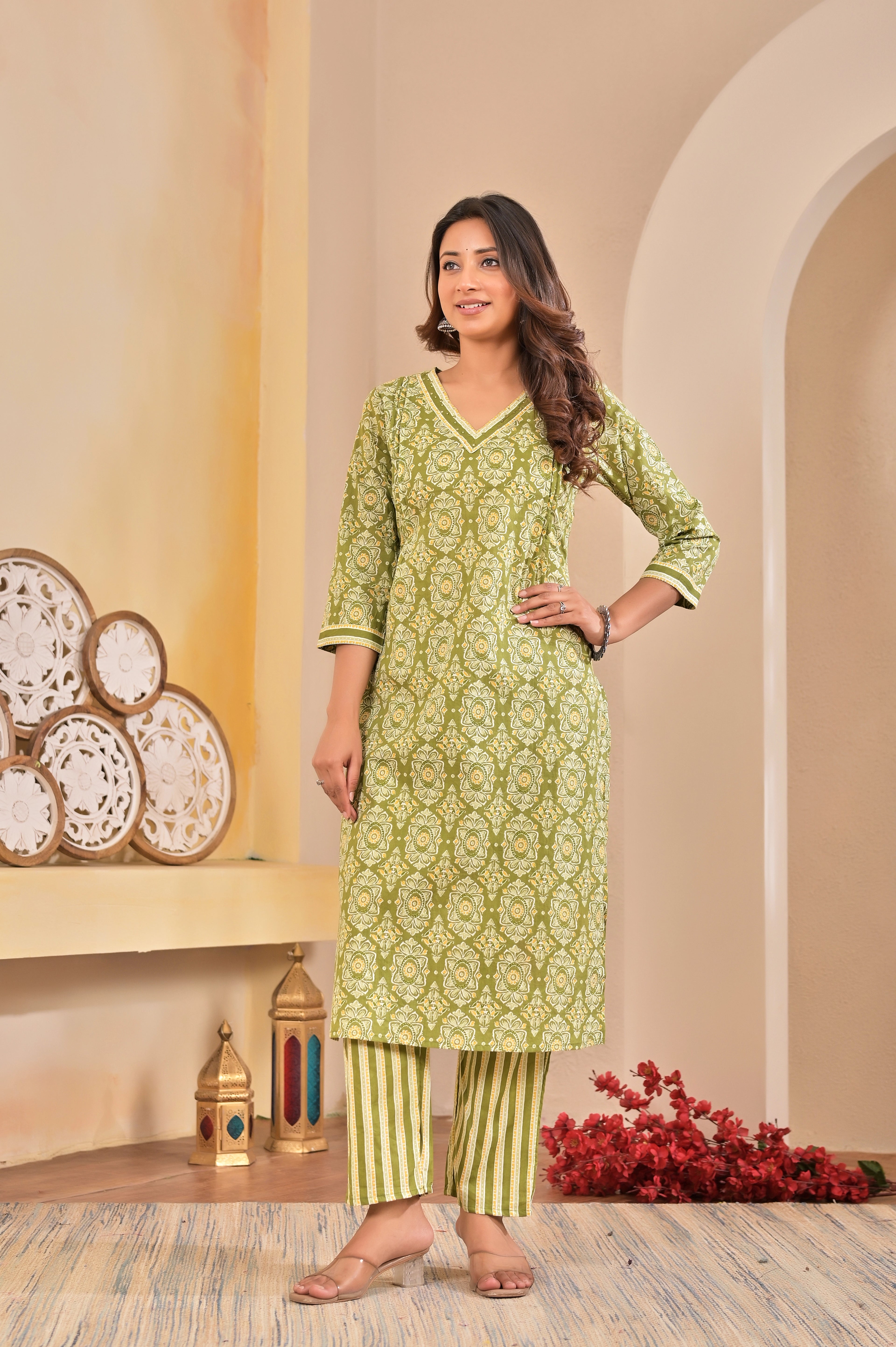 Ethnic Floral Print Kurta Set with Dupatta