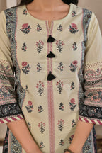 Women’s Placement Printed Kurta Pant Dupatta Set with Handwork & Tassels