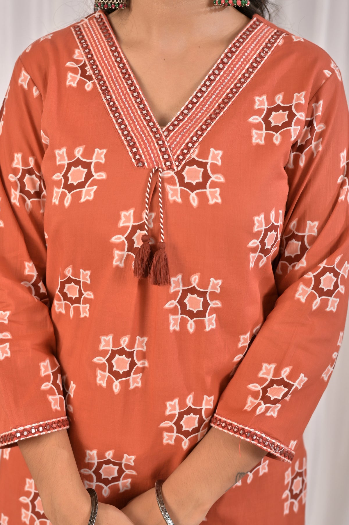 Printed Kurta Pant Set with Embroidered V-Neckline & Tassel Work