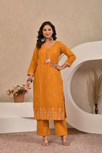 Women’s Lace Detailed Embroidered Kurta Pant Dupatta Set with Tassels