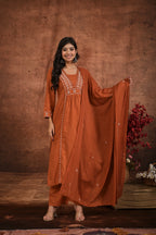 Women’s Embroidered Kurta Set with Detailed Neckline