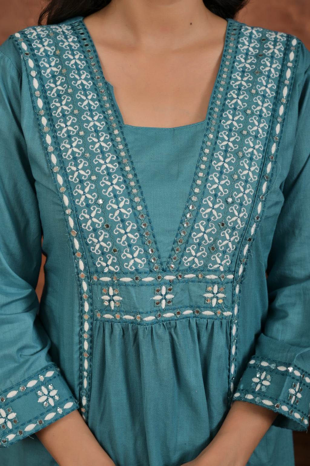 Women’s Embroidered Kurta Set with Detailed Neckline