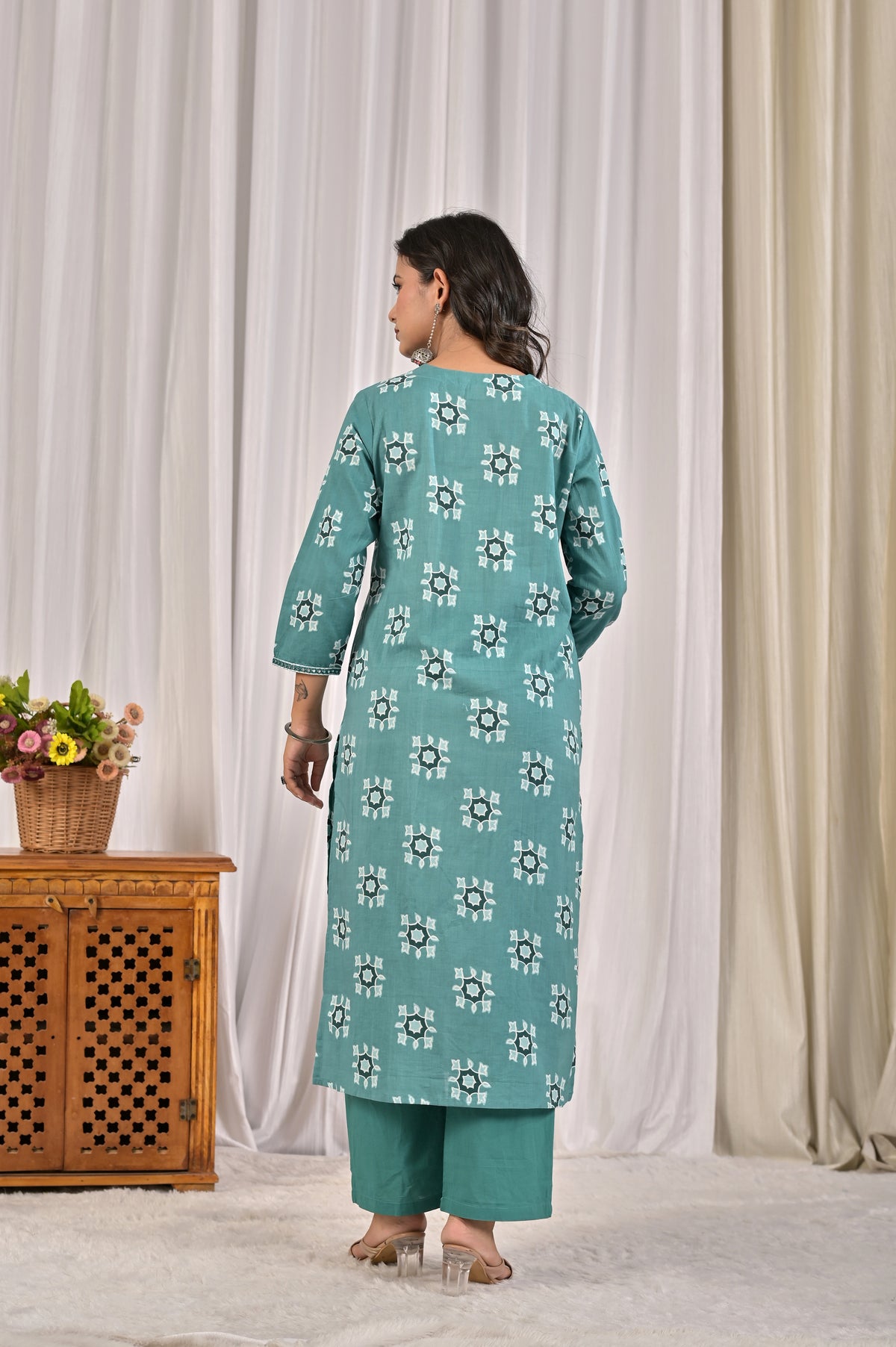 Printed Kurta Pant Set with Embroidered V-Neckline & Tassel Work