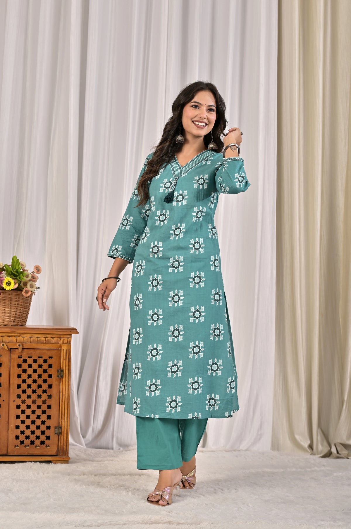 Printed Kurta Pant Set with Embroidered V-Neckline & Tassel Work